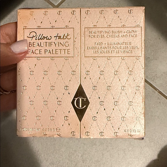 Charlotte Tilbury Pillow Talk Beautifying Face Palette - Picture 3 of 4